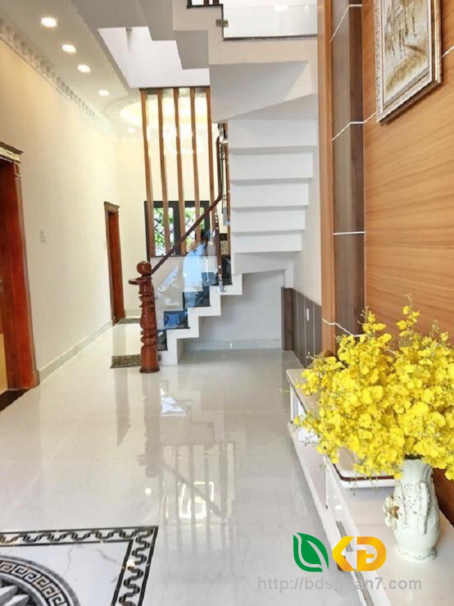 Bán nhà 1 lầu mới đẹp hẻm 1113 Huỳnh Tấn Phát Quận 7